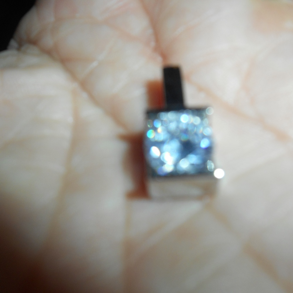 CZ pendant/charm